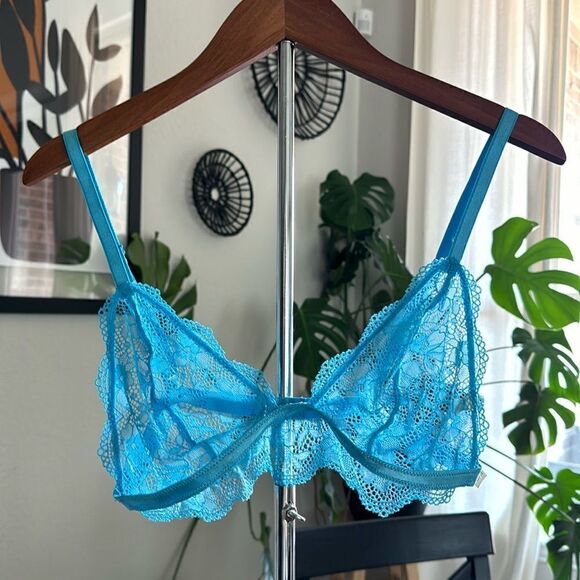 NWOT Free People Bright Eyes Bralette Blue Lace Sheer Flirty Romantic Adjustable - Picture 5 of 16